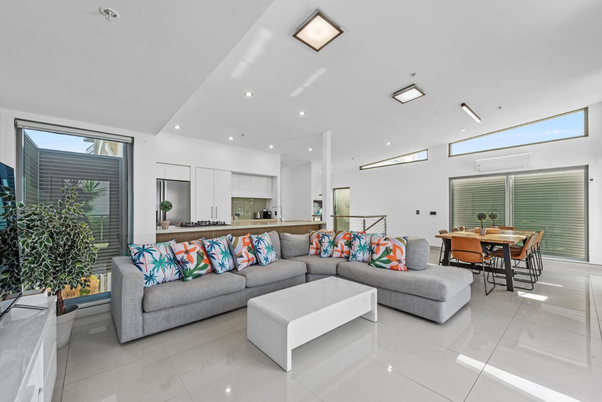 רדקליף Proximity Waterfront Apartments מראה חיצוני תמונה