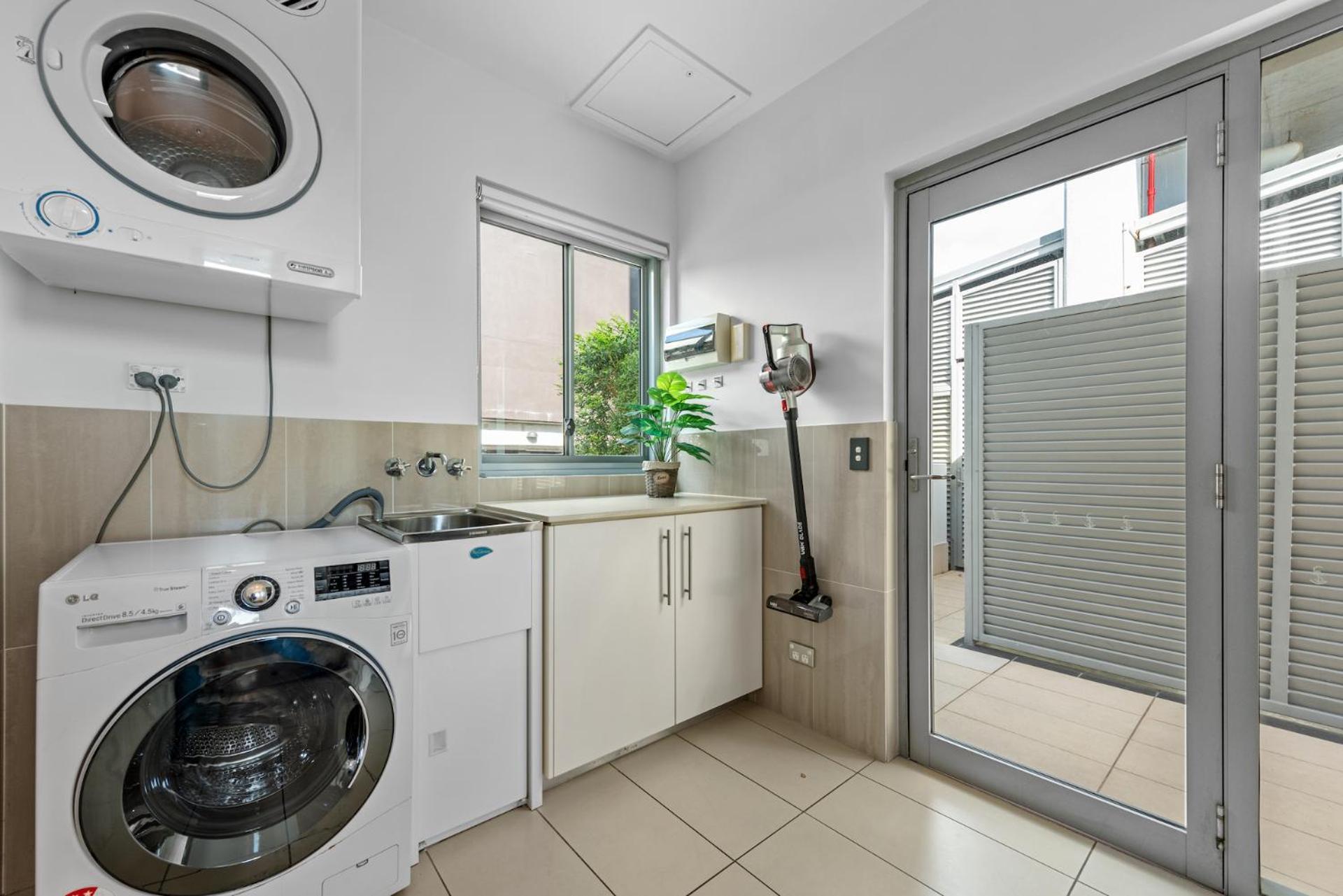 רדקליף Proximity Waterfront Apartments חדר תמונה